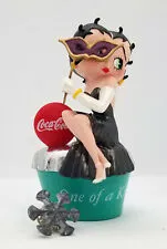 Betty Boop Coca Cola Winter Mini Box With Snow Flake Pin                   Retired