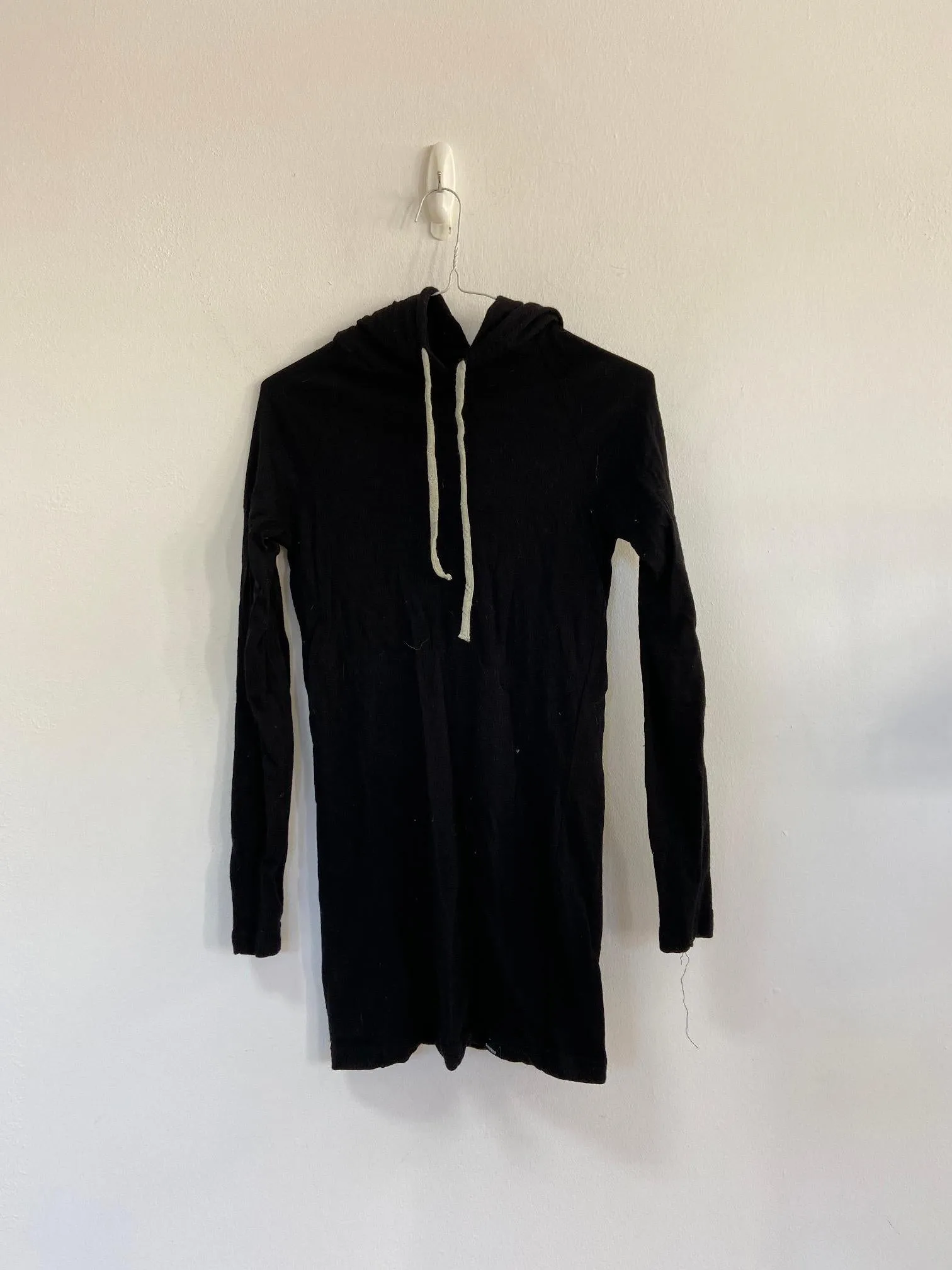 Black bodycon hoodie mini dress, Finisterre, Size 8 (Merino, Polyamide)