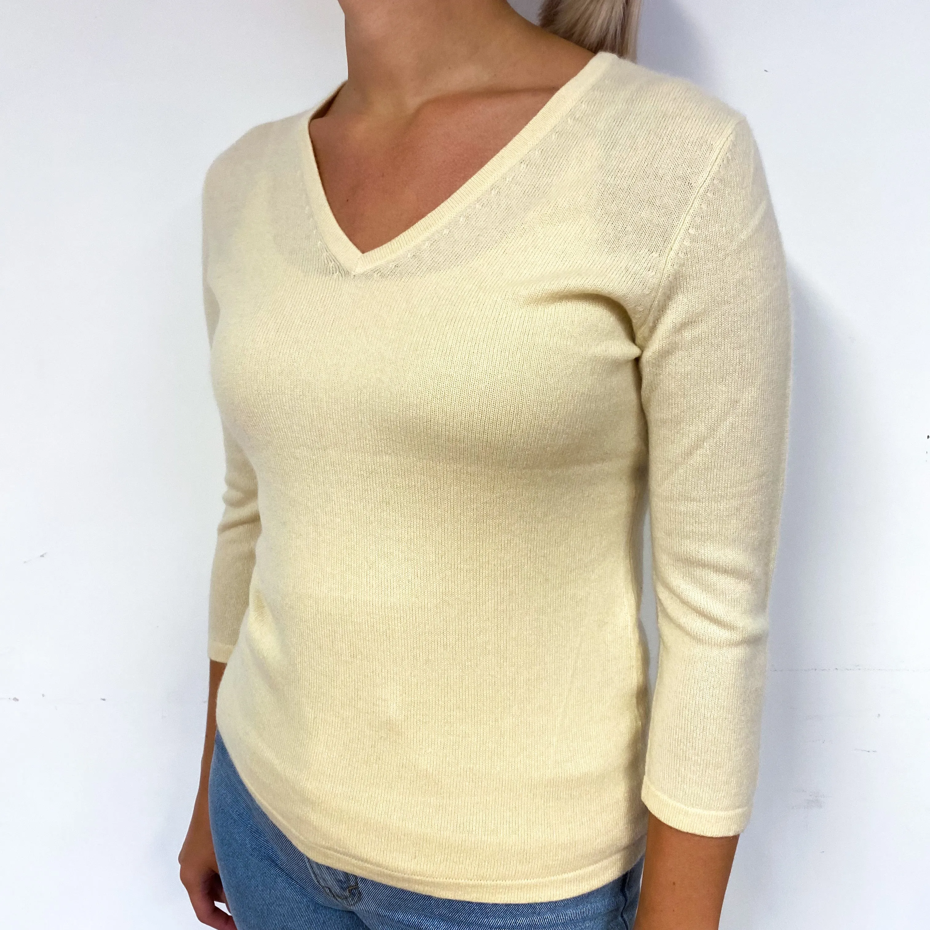 Cream Cashmere 3/4 sleeved V-Neck Jumper Small