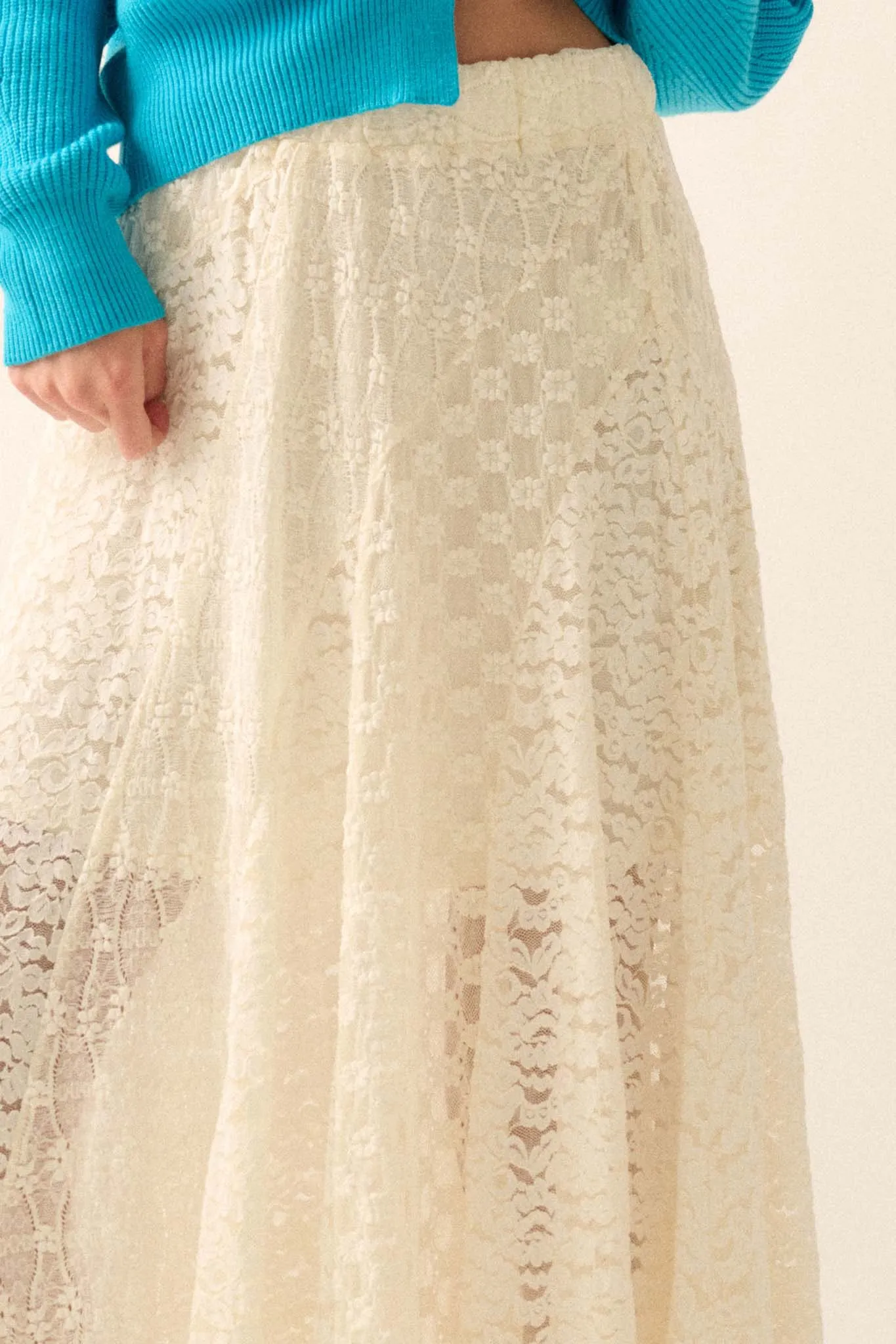 Delicate Beauty Floral Lace Paneled Maxi Skirt