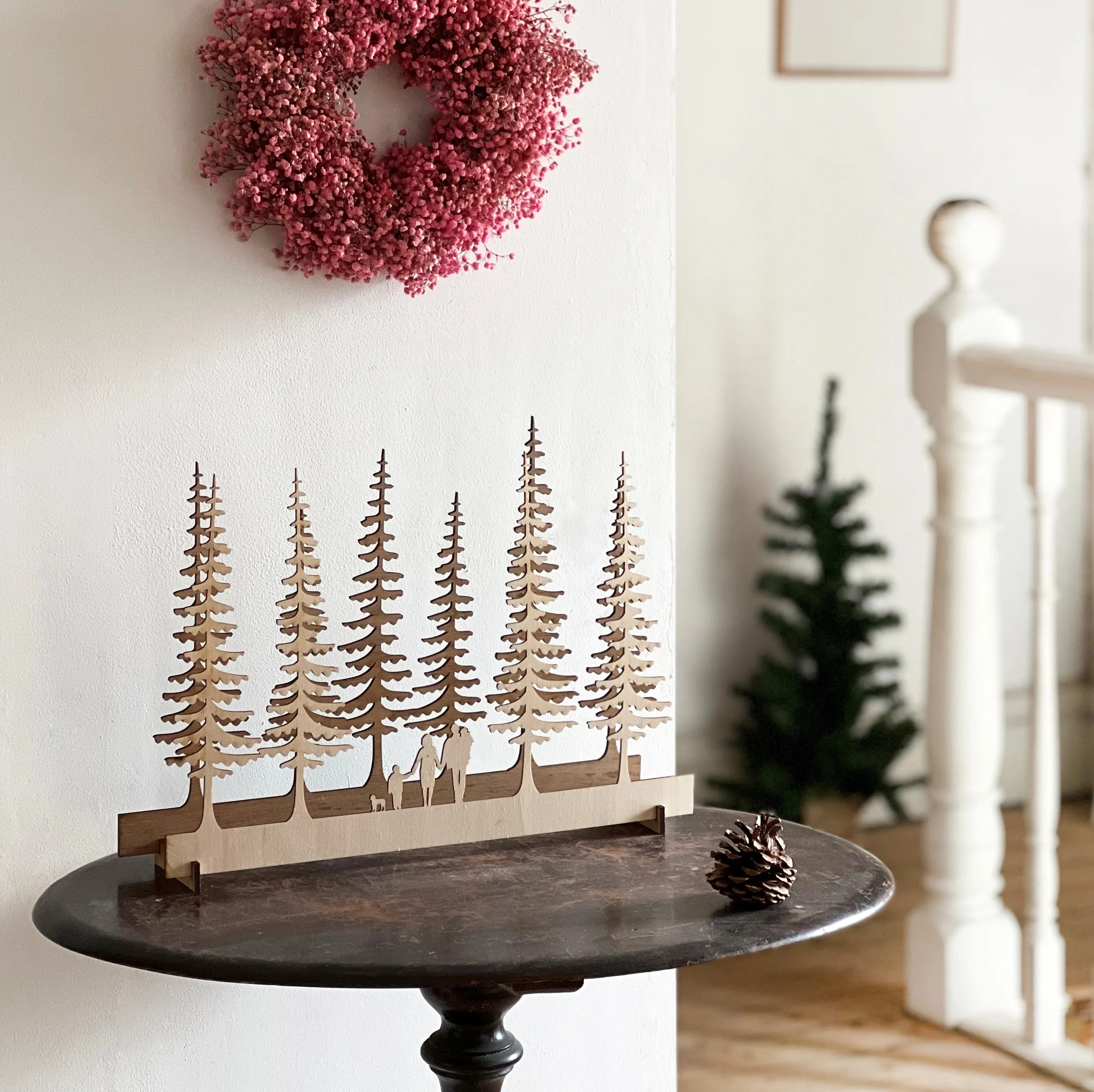 Family In The Forest Winter Mantle Decoration