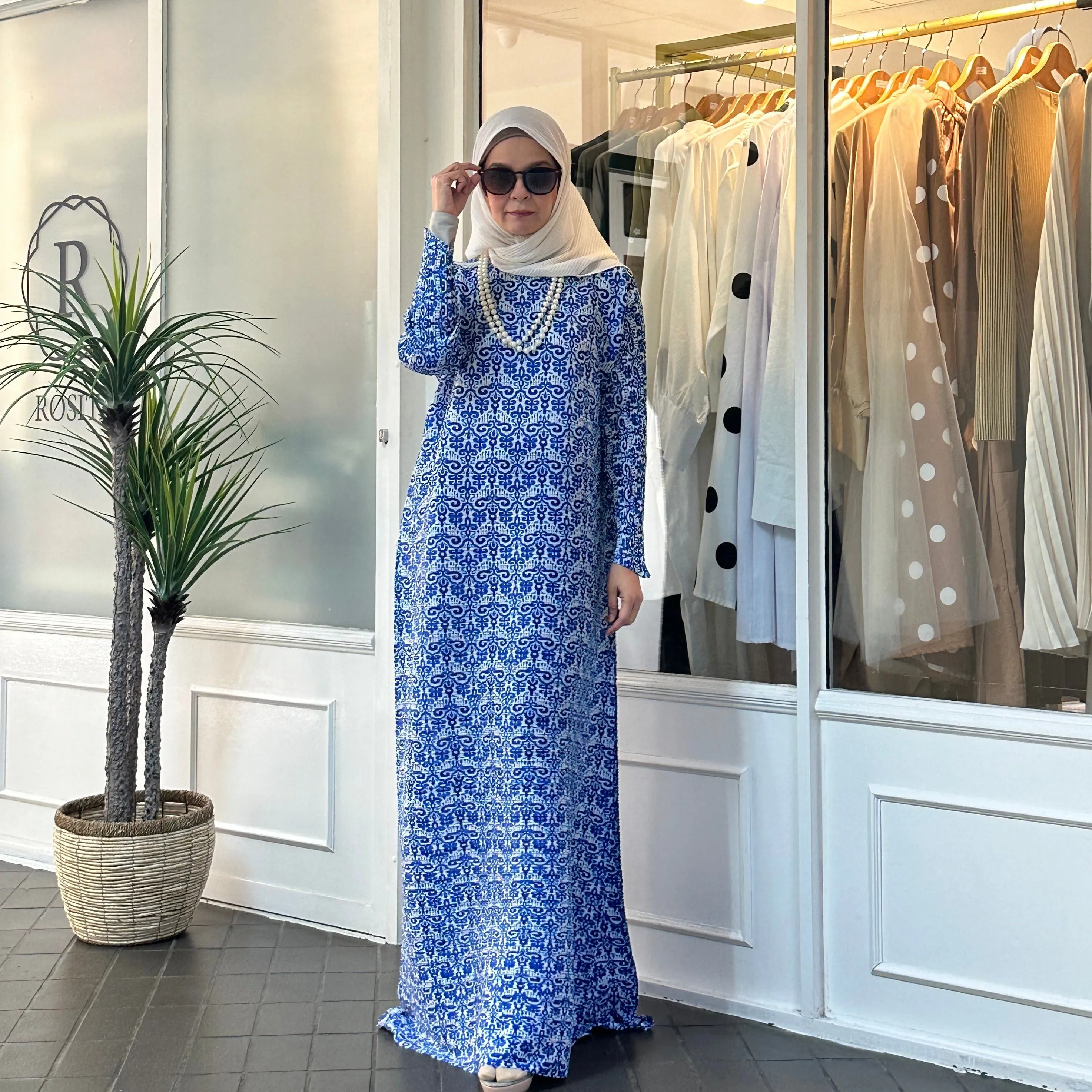 Lady Dewi Pleated Jubah in Blue