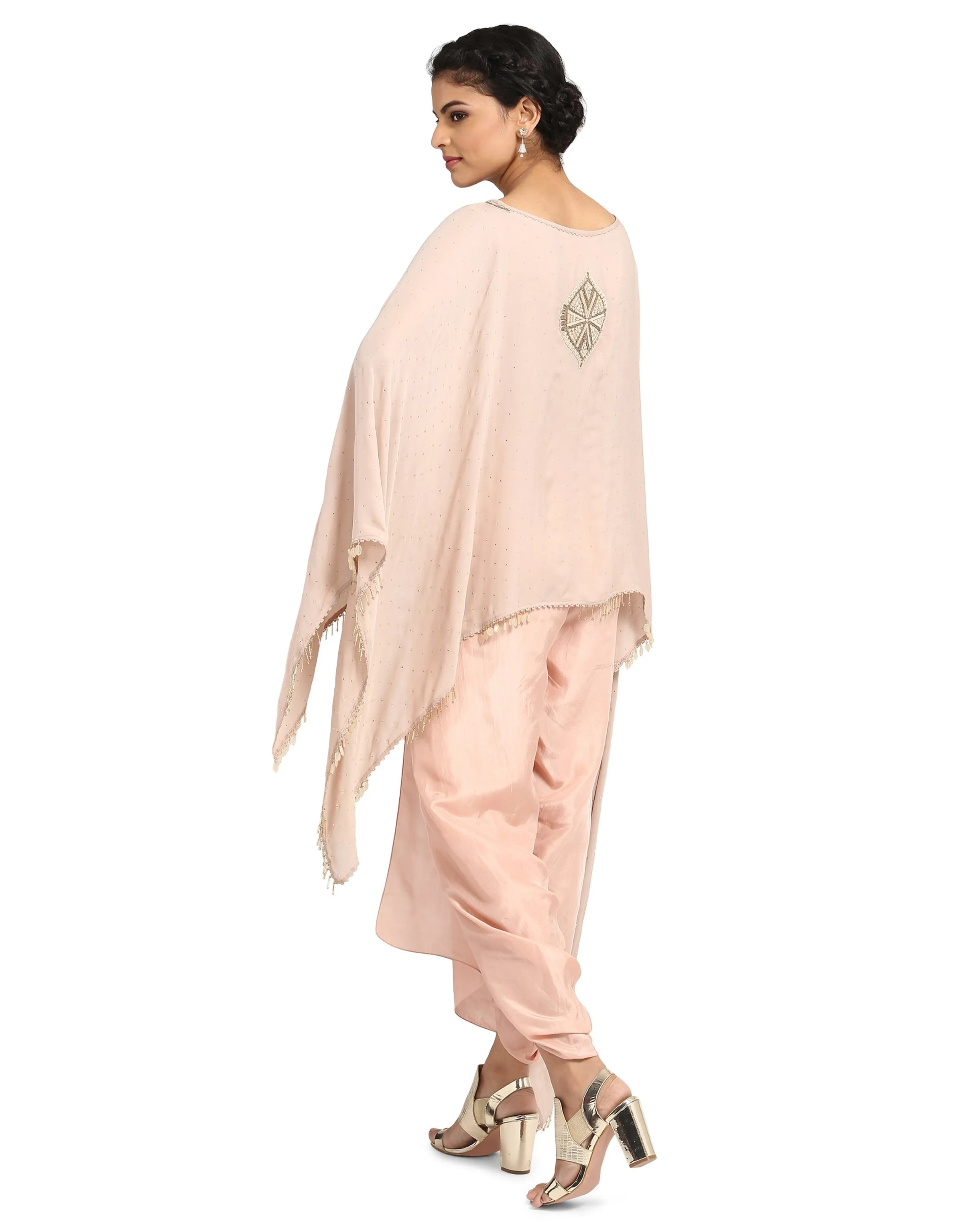 Mukaish Embroidered Cape- Peach