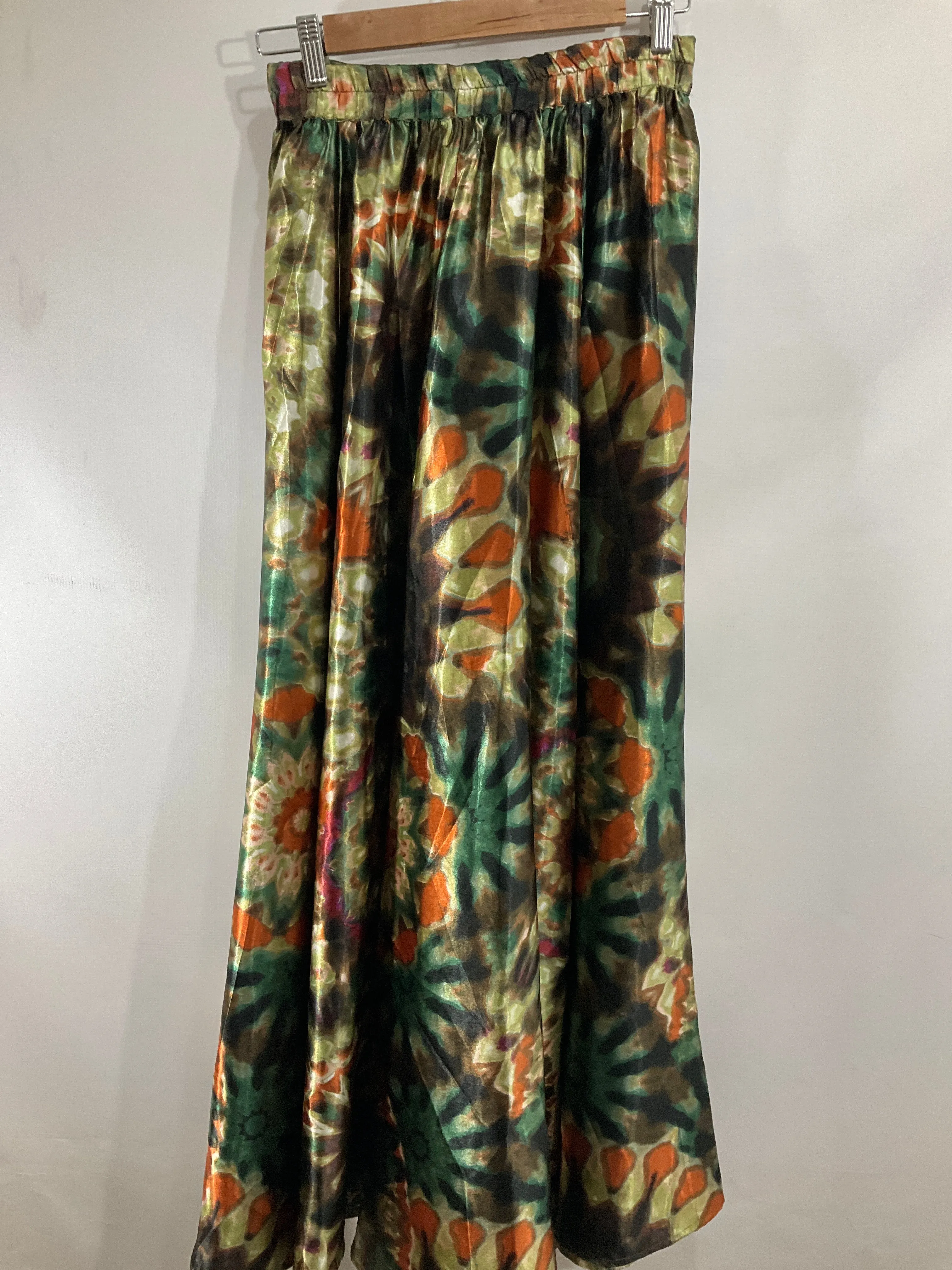 Skirt Maxi By Clothes Mentor In Multi-colored, Size: M