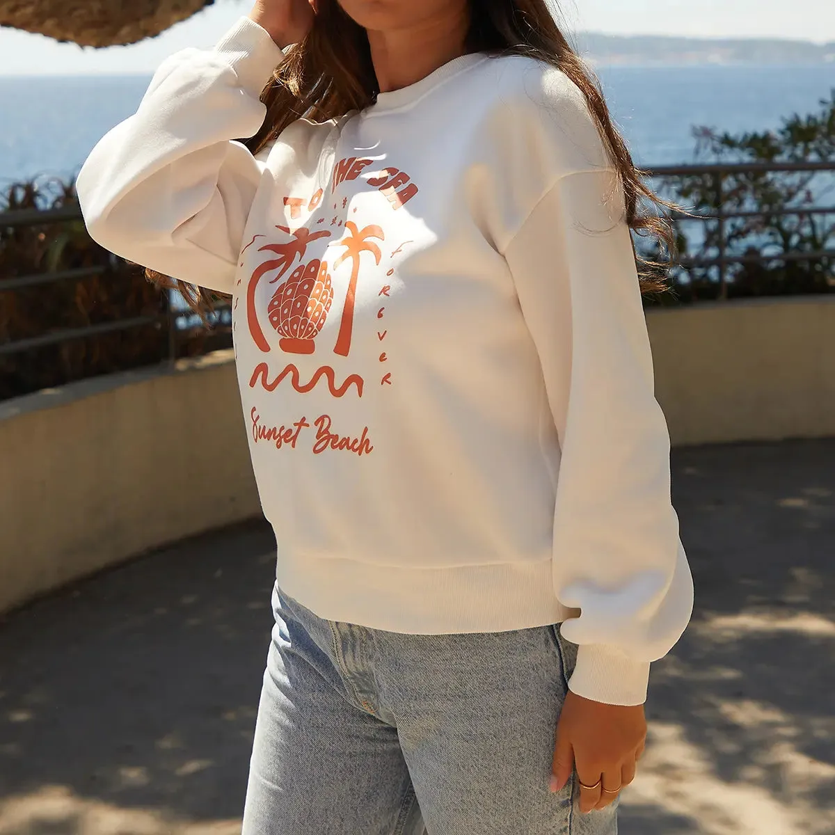 Women's Drop Shoulder White Cartoon Print Sweatshirt